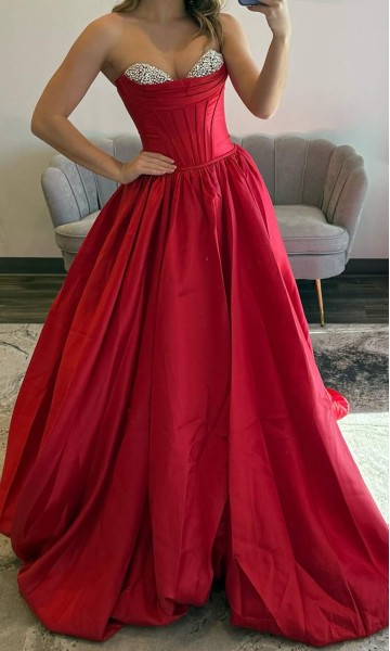Princess Red Prom Gown Sweetheart Neckline Corset Bodice KSP682